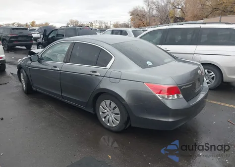 2010 Honda Accord 2.4 Lx z USA, uszkodzony, nr VIN 1HGCP2E39AA124689